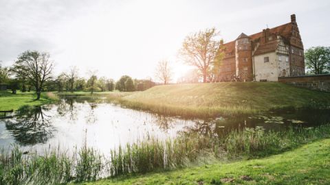 Schloss und Gut Ulrichshusen im Frühling