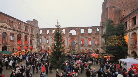 Weihnachtsmarkt in der Kloster- und Schlossanlage Dargun